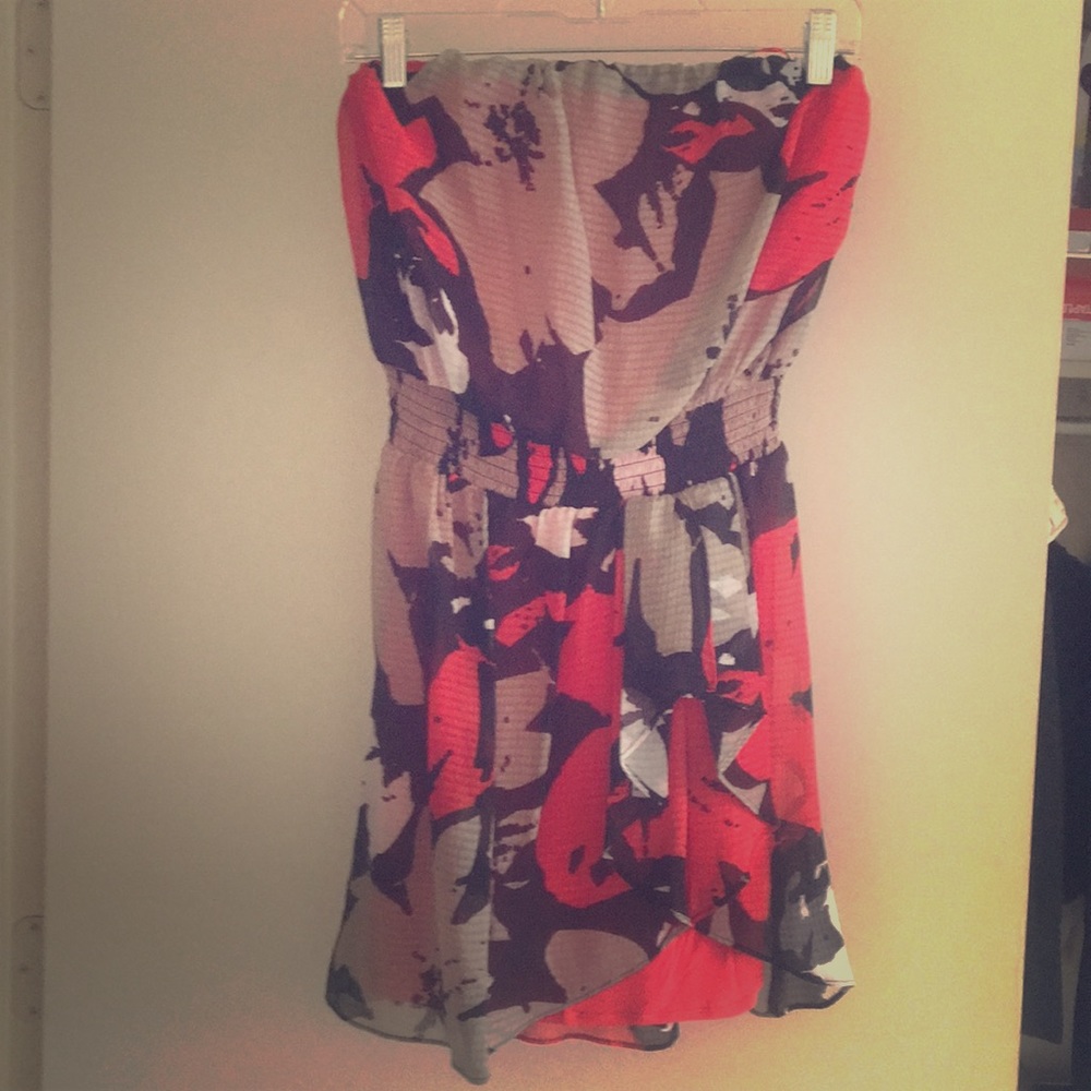 Guess strapless dress size small
